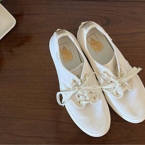 The White Vans with Gold accents that YOU need! Size 9